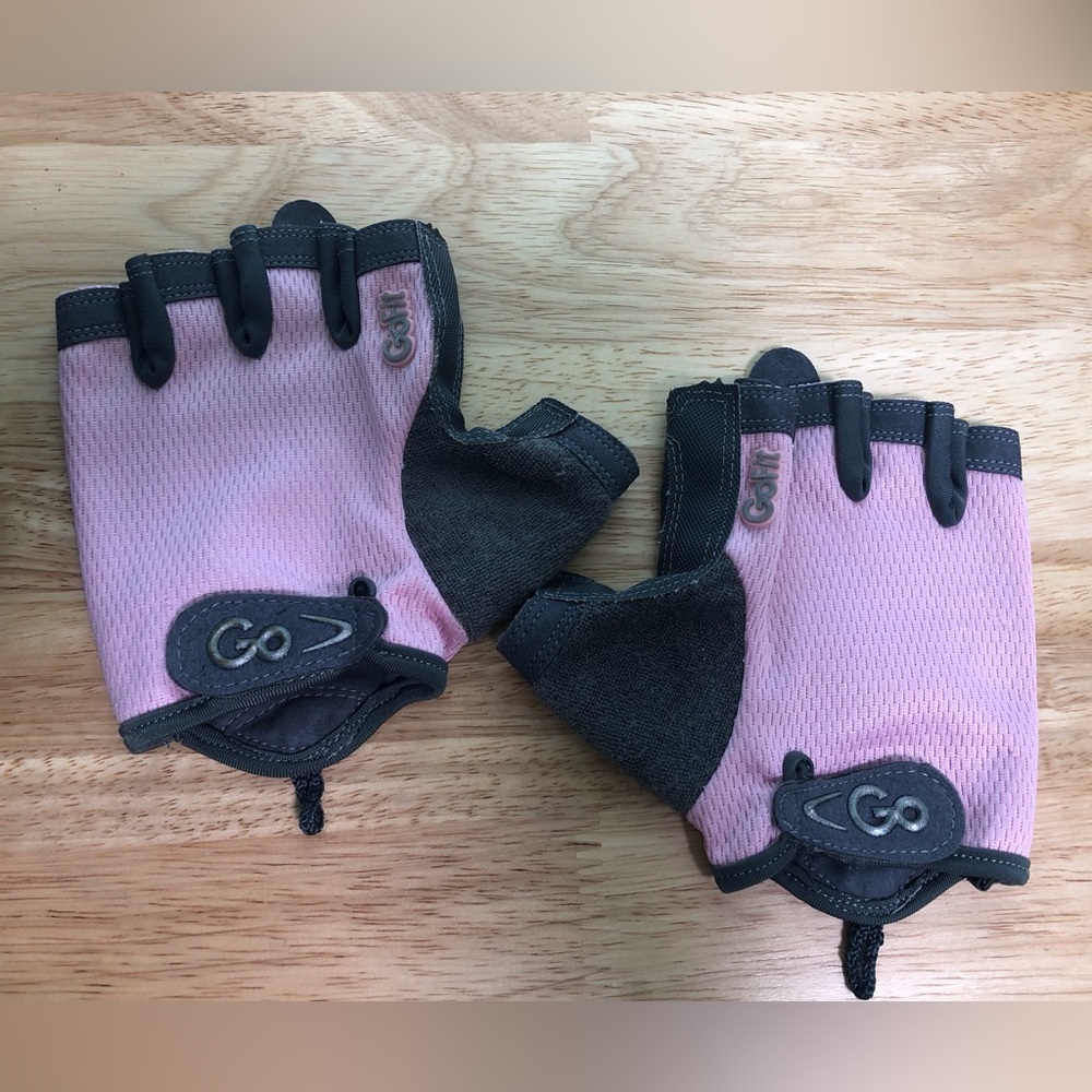 Ladies Go Fit Workout Gloves in Med- wore one time EUC
